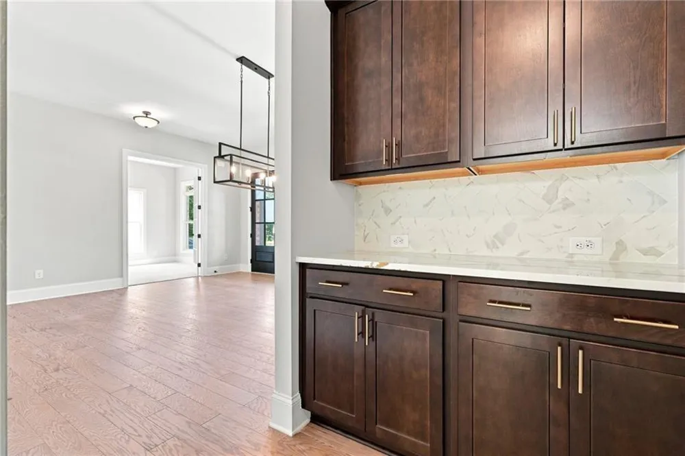 886 Keystone Drive Woodstock, GA 30188