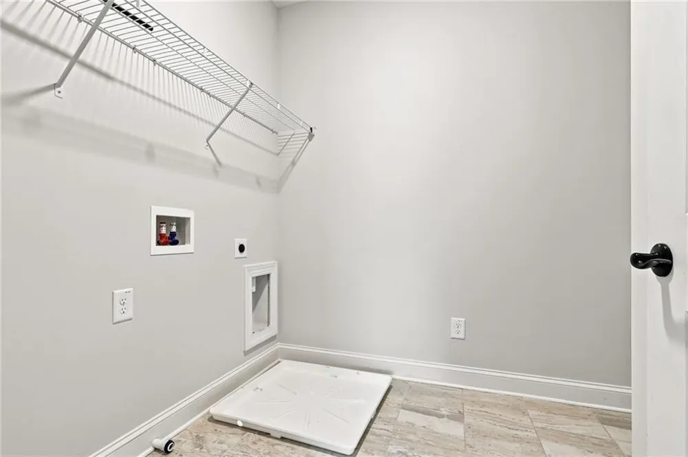886 Keystone Drive Woodstock, GA 30188