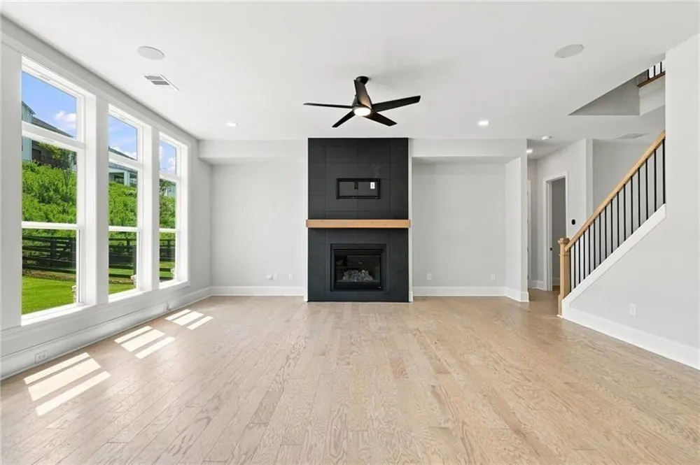 886 Keystone Drive Woodstock, GA 30188