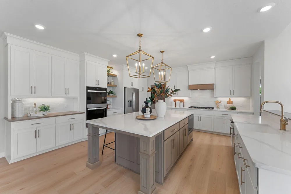 3705 Elliana Place Shakopee, MN 55379