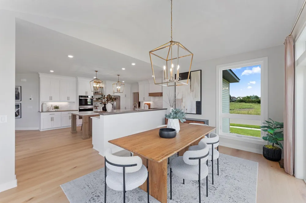3705 Elliana Place Shakopee, MN 55379
