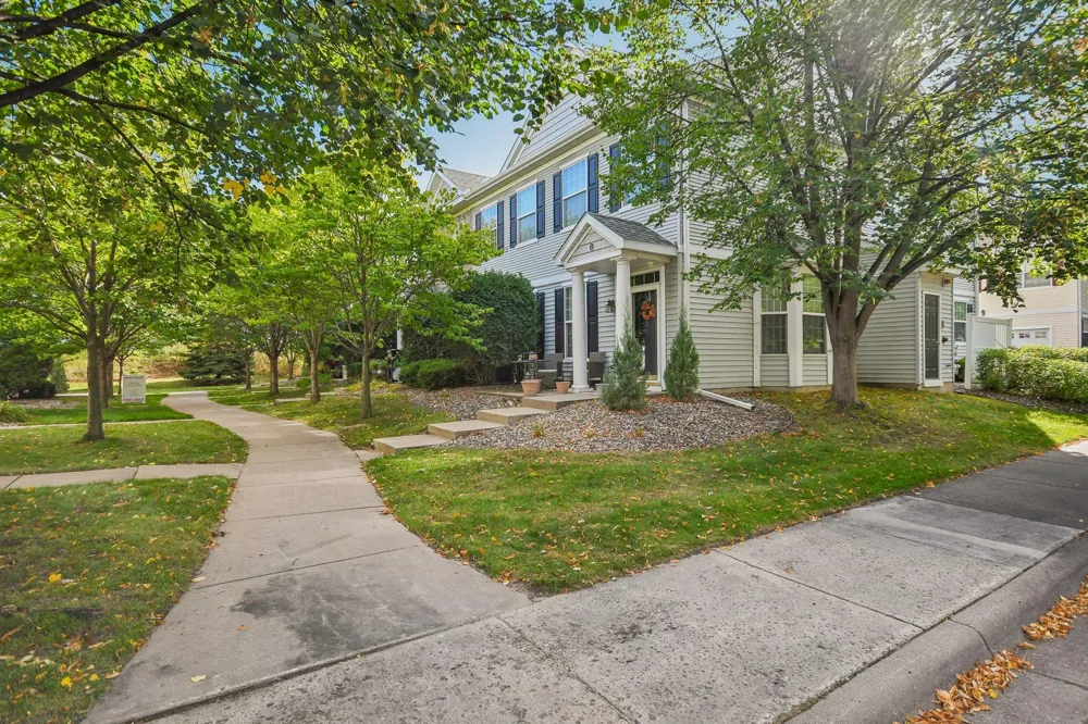 1602 Woodlynn Avenue #2 Maplewood, MN 55109