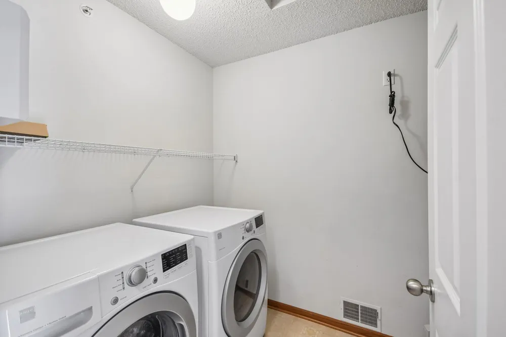1602 Woodlynn Avenue #2 Maplewood, MN 55109