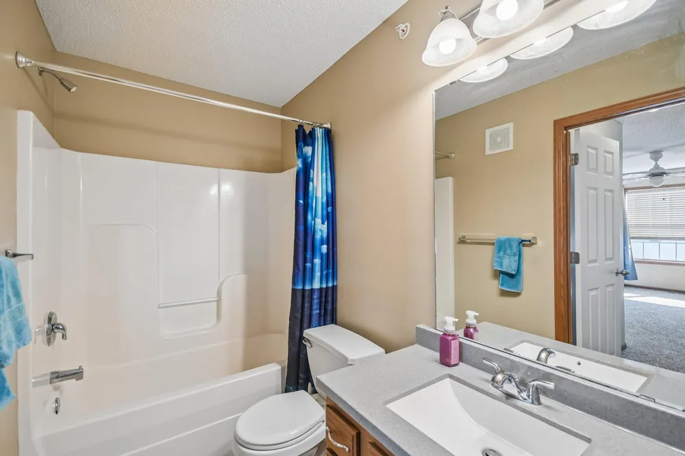 1602 Woodlynn Avenue #2 Maplewood, MN 55109
