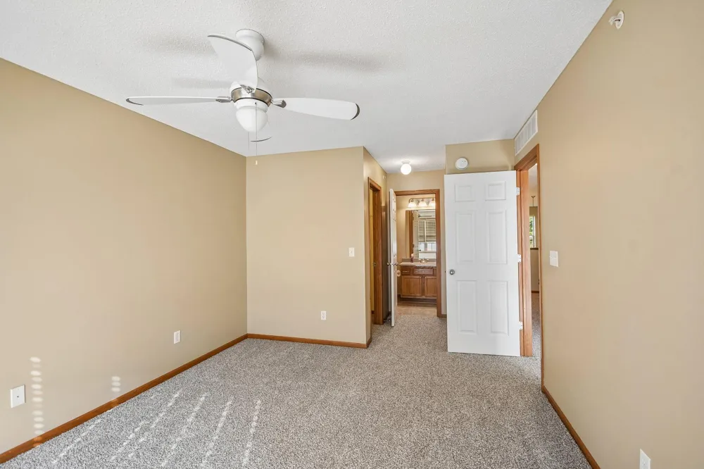 1602 Woodlynn Avenue #2 Maplewood, MN 55109