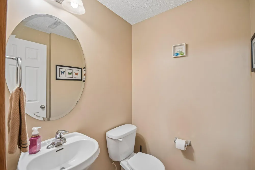 1602 Woodlynn Avenue #2 Maplewood, MN 55109