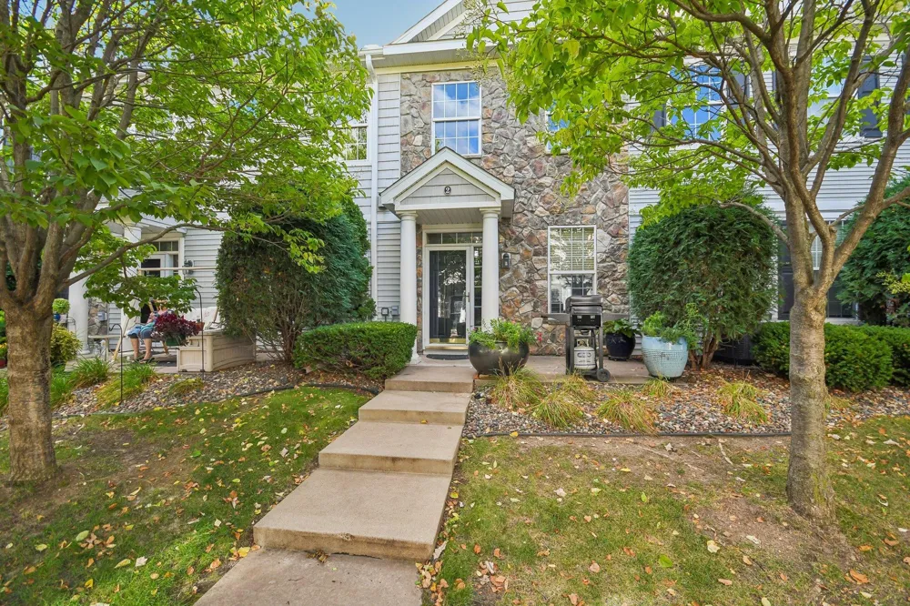 1602 Woodlynn Avenue #2 Maplewood, MN 55109