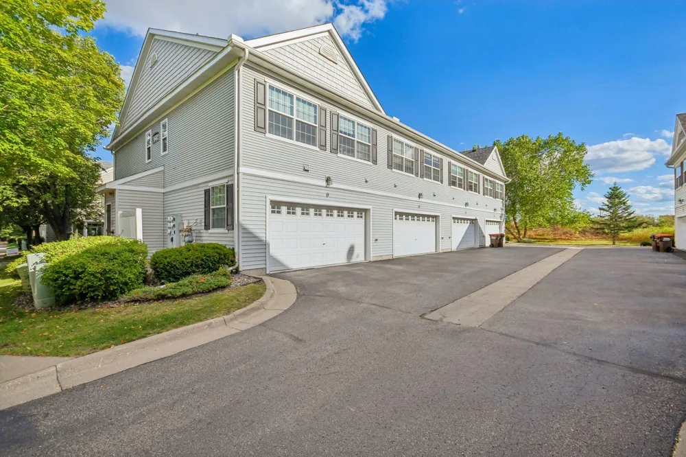 1602 Woodlynn Avenue #2 Maplewood, MN 55109