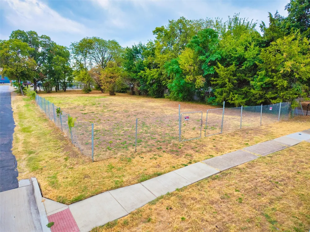 4932 Reiger Avenue Dallas, TX 75214
