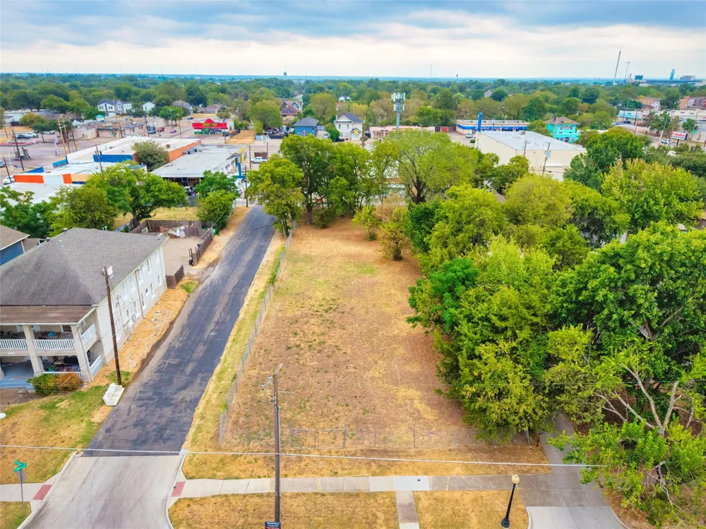 4932 Reiger Avenue Dallas, TX 75214