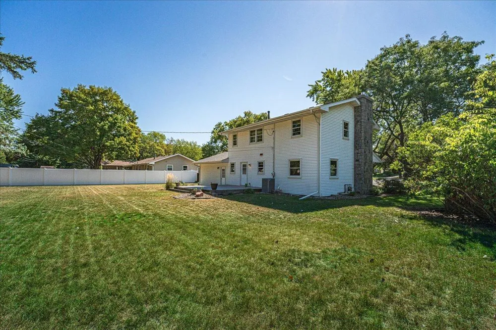 200 Harold Drive Burnsville, MN 55337