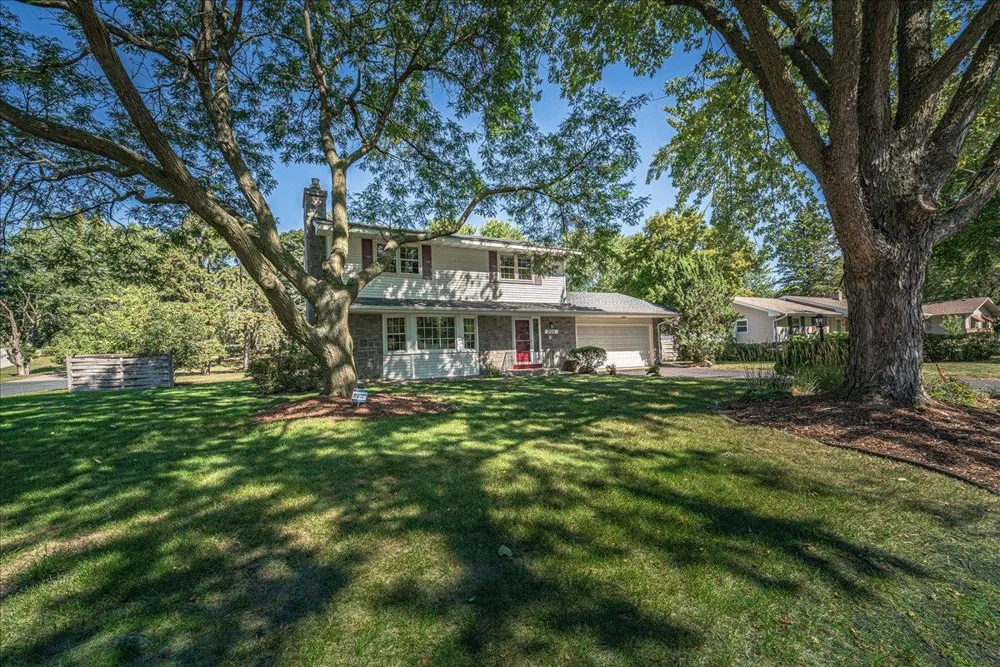 200 Harold Drive Burnsville, MN 55337