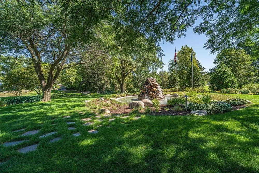200 Harold Drive Burnsville, MN 55337