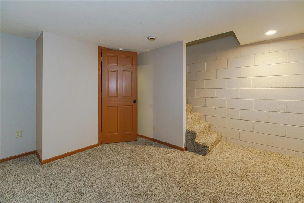200 Harold Drive Burnsville, MN 55337