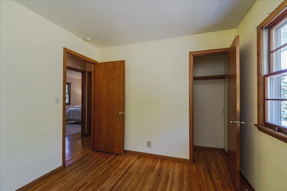 200 Harold Drive Burnsville, MN 55337