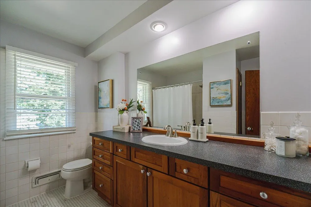 200 Harold Drive Burnsville, MN 55337