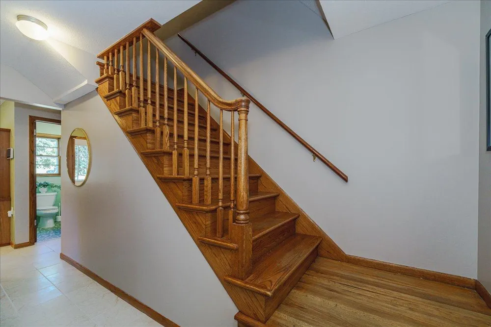 200 Harold Drive Burnsville, MN 55337
