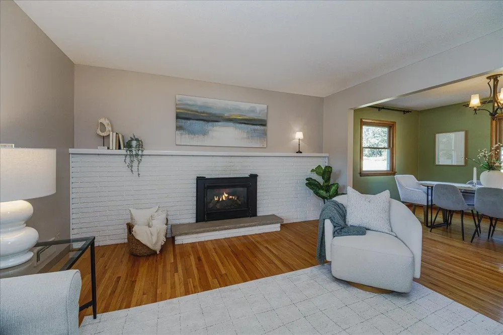 200 Harold Drive Burnsville, MN 55337