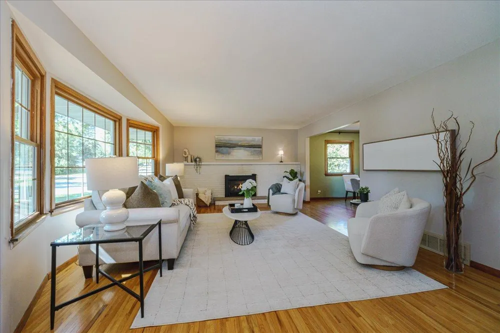 200 Harold Drive Burnsville, MN 55337