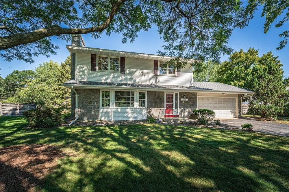 200 Harold Drive Burnsville, MN 55337