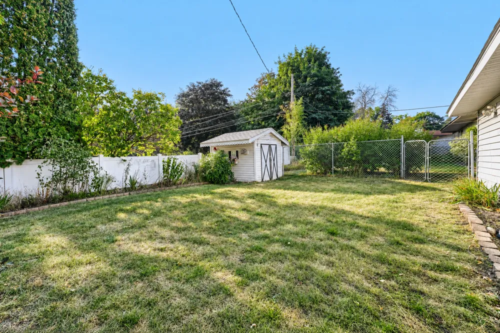 2244 Mcmenemy Street Maplewood, MN 55117