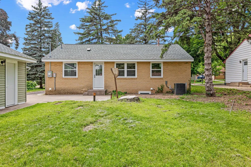 621 5th Avenue S Hopkins, MN 55343