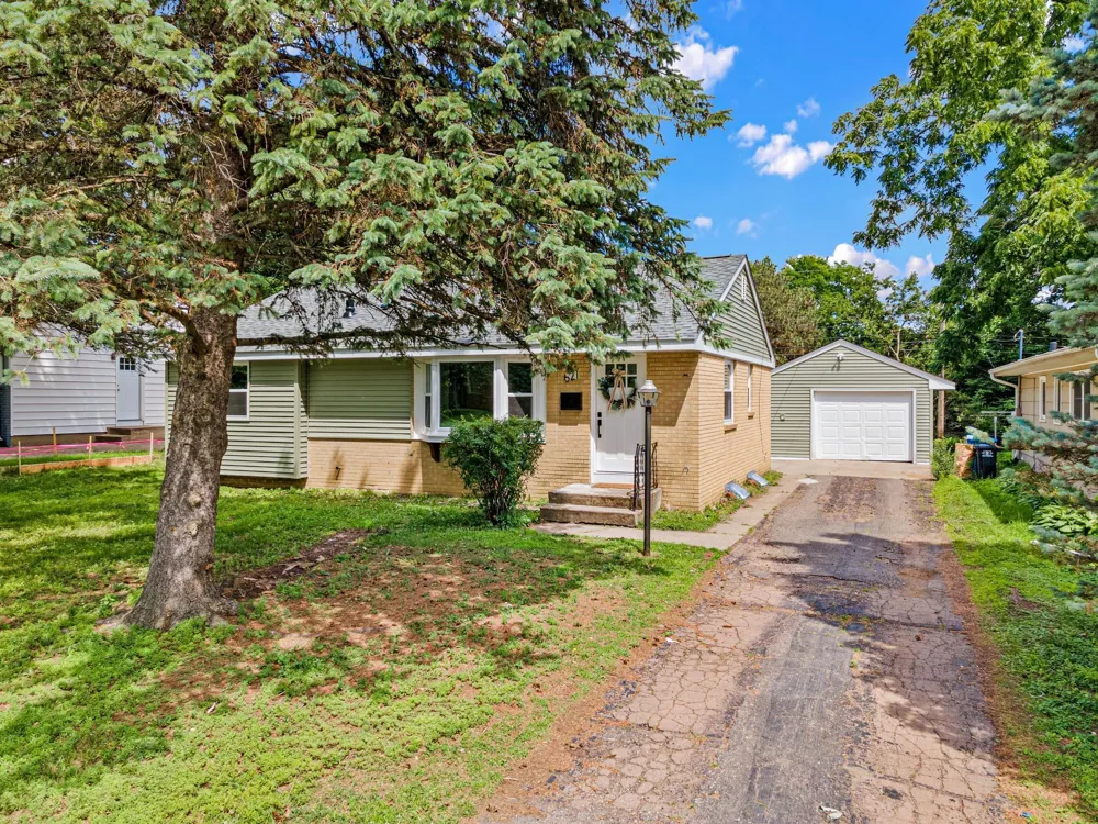 621 5th Avenue S Hopkins, MN 55343