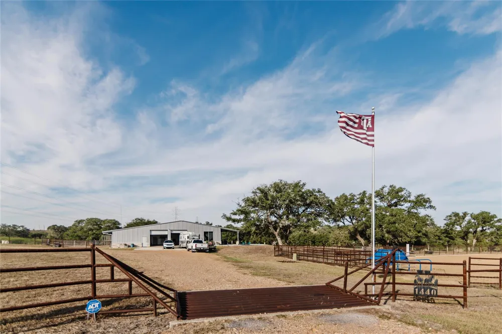 1440 Old Goliad Road Cuero, TX 77954