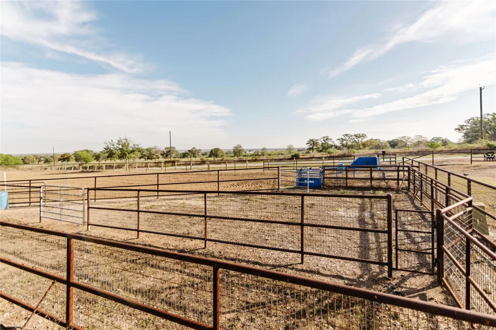 1440 Old Goliad Road Cuero, TX 77954