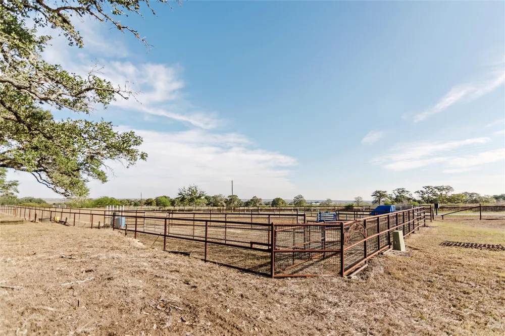 1440 Old Goliad Road Cuero, TX 77954