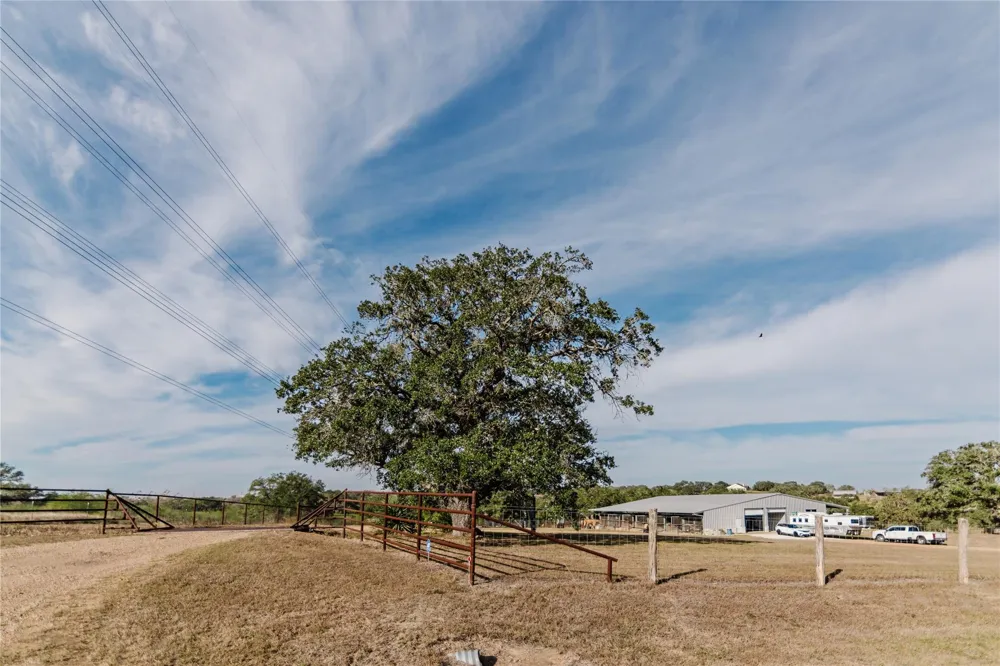 1440 Old Goliad Road Cuero, TX 77954