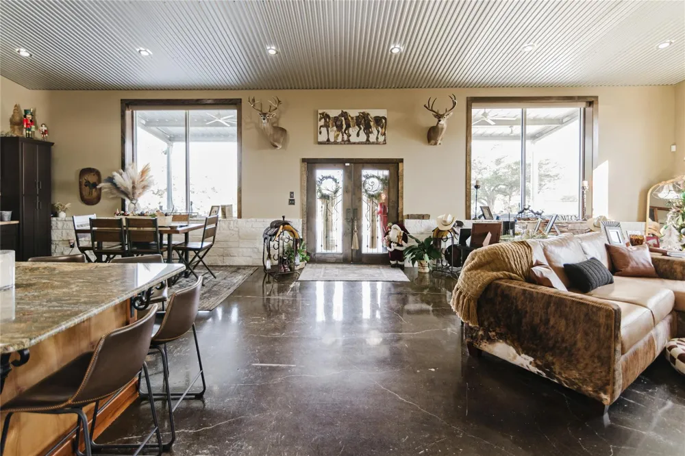 1440 Old Goliad Road Cuero, TX 77954