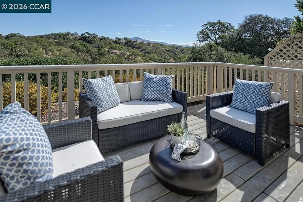 506 Quail Hill Ct Walnut Creek, CA 94595
