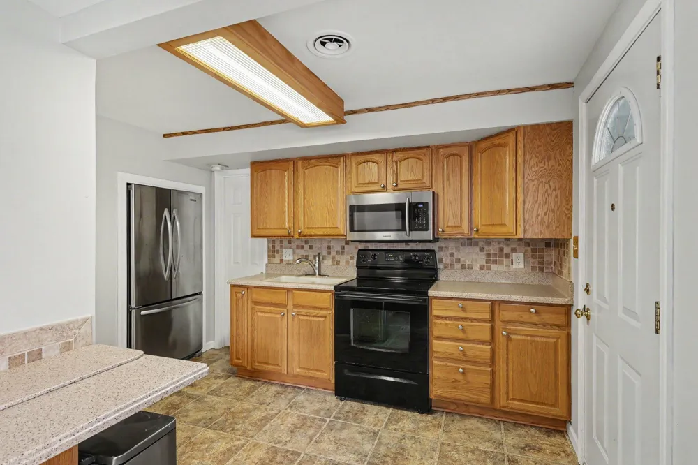 231 Lakeside Drive Michigan Center, MI 49254