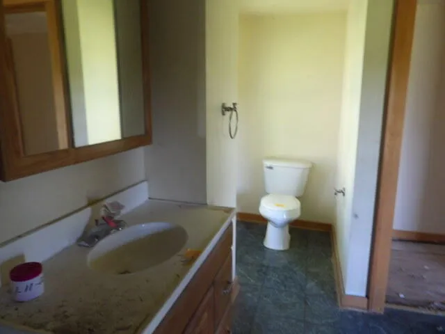 667 W Southern Road Bronson, MI 49028