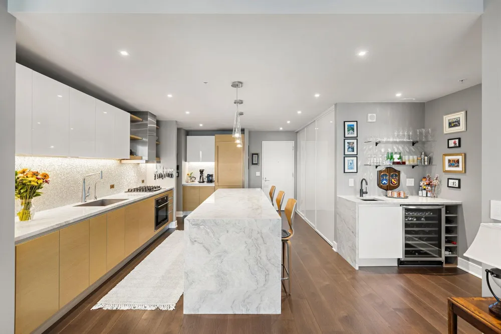 77 HUDSON ST Jersey City, NJ 07302