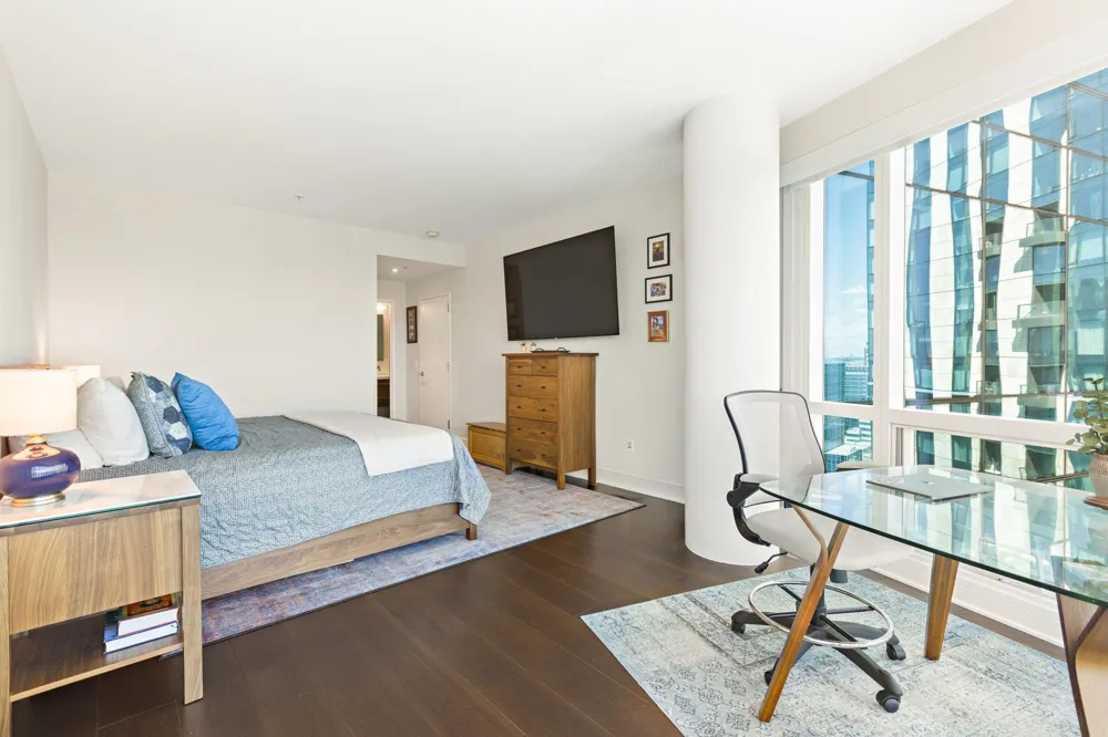 77 HUDSON ST Jersey City, NJ 07302