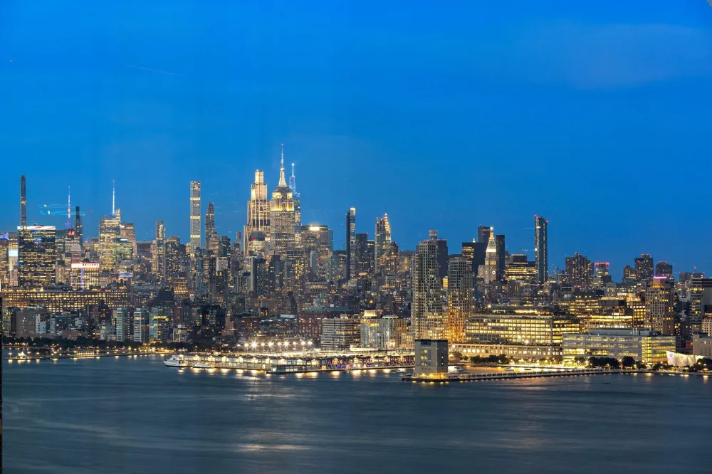 77 HUDSON ST Jersey City, NJ 07302