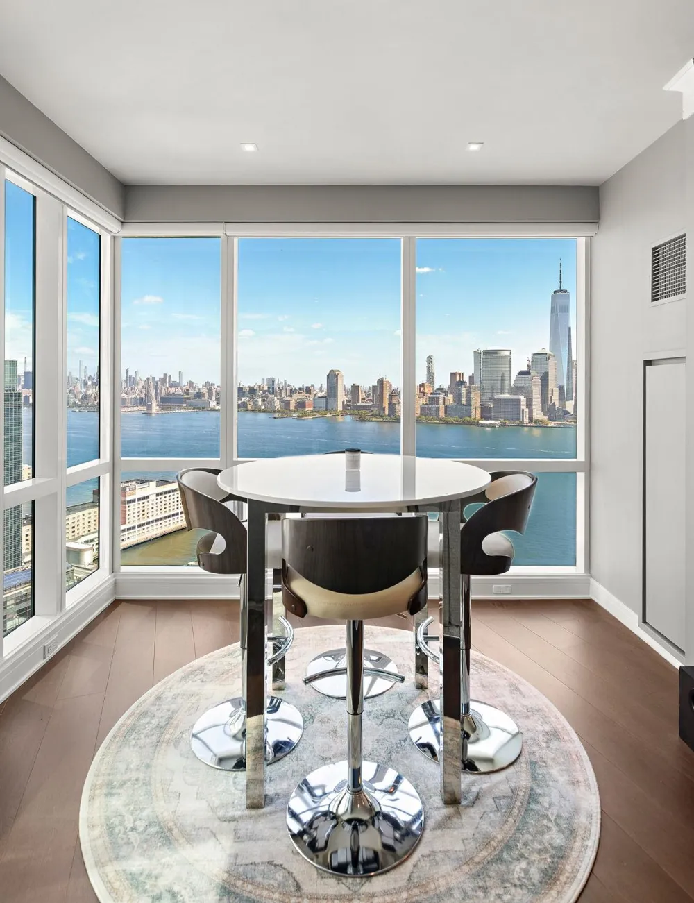 77 HUDSON ST Jersey City, NJ 07302