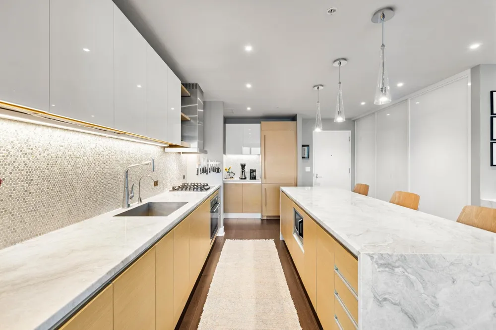 77 HUDSON ST Jersey City, NJ 07302