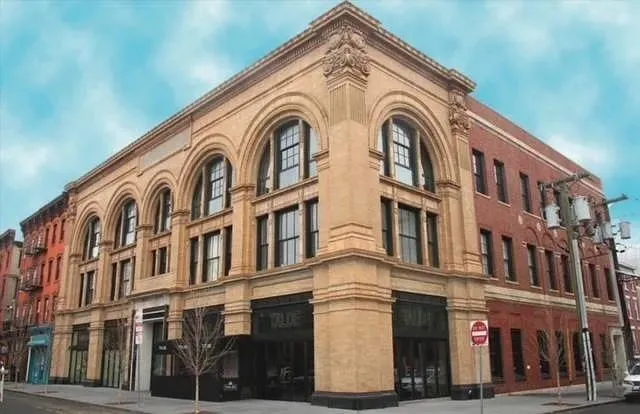 8 ERIE ST Jersey City, NJ 07302