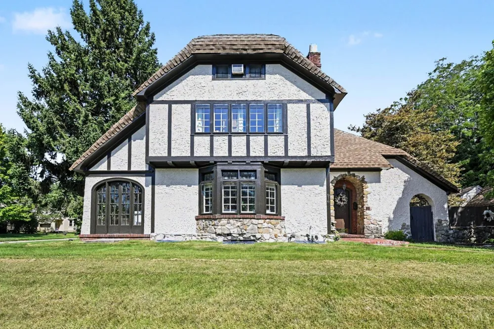 916 Gray Avenue Hamilton, OH 45013
