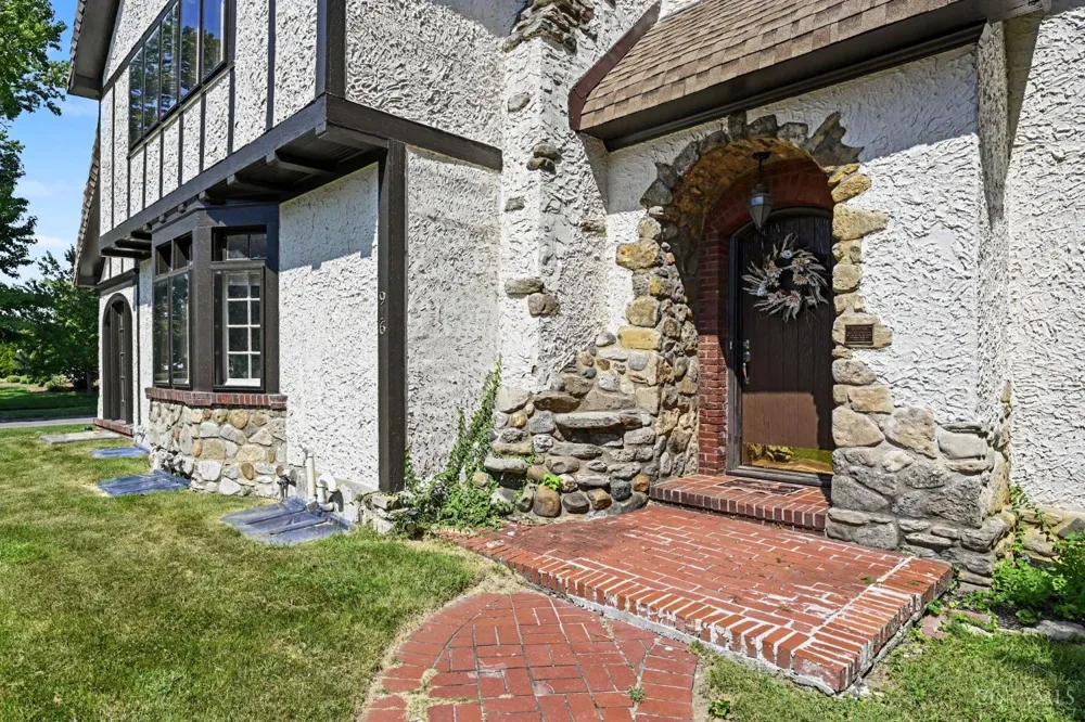 916 Gray Avenue Hamilton, OH 45013