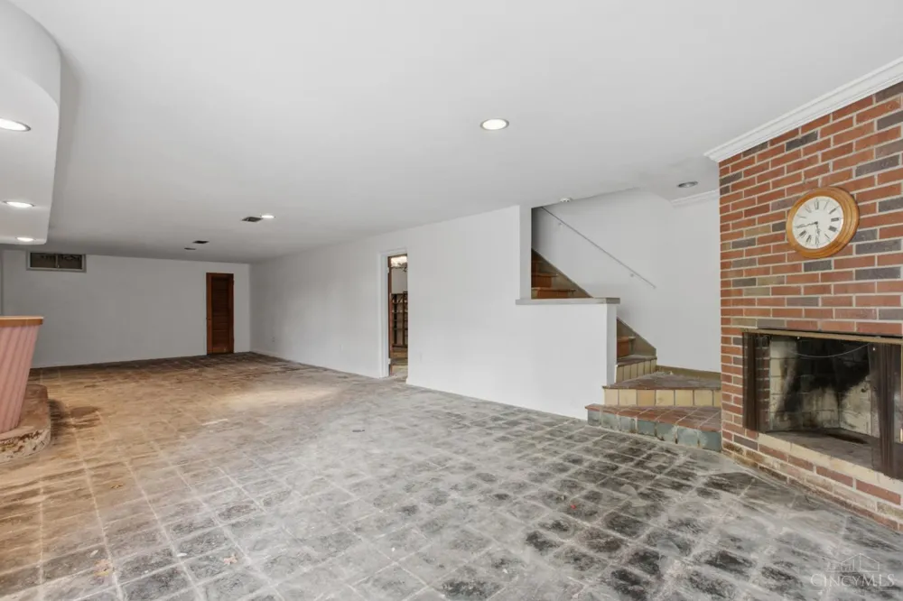 66 Windsor Drive Hamilton, OH 45013