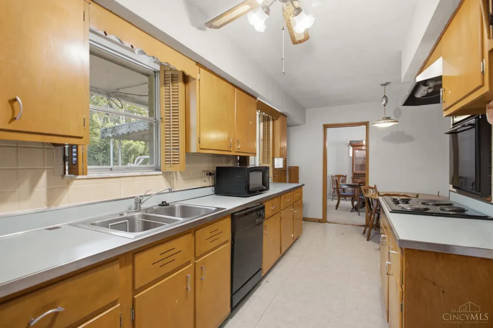66 Windsor Drive Hamilton, OH 45013