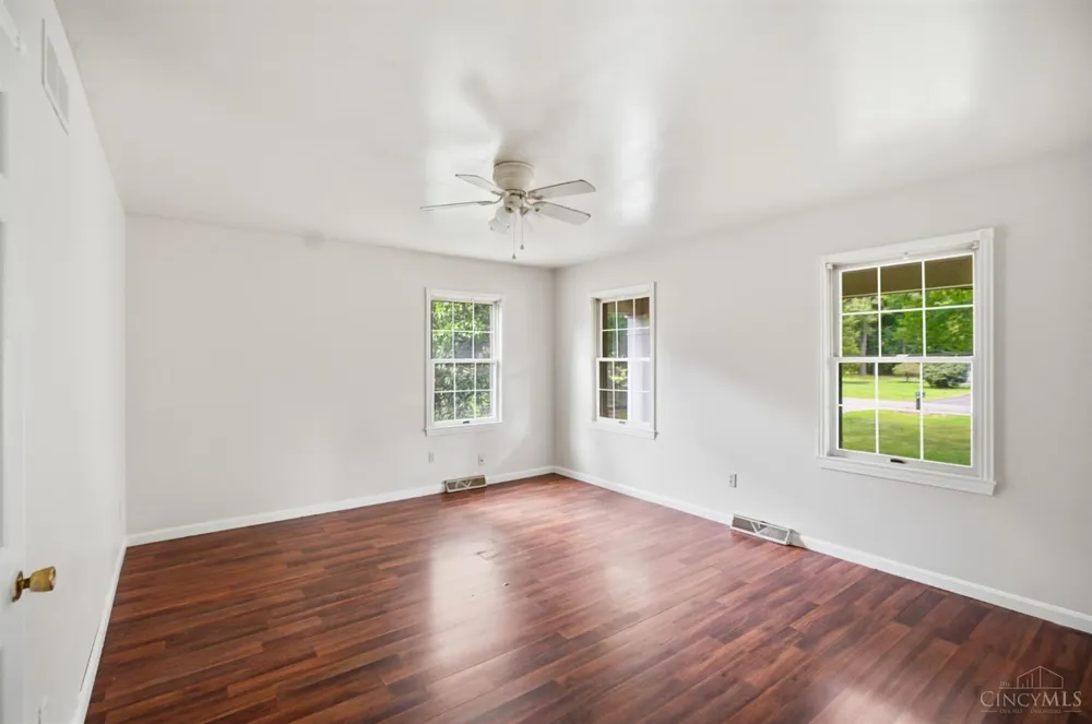 1925 Greenpine Drive Springfield, OH 45231