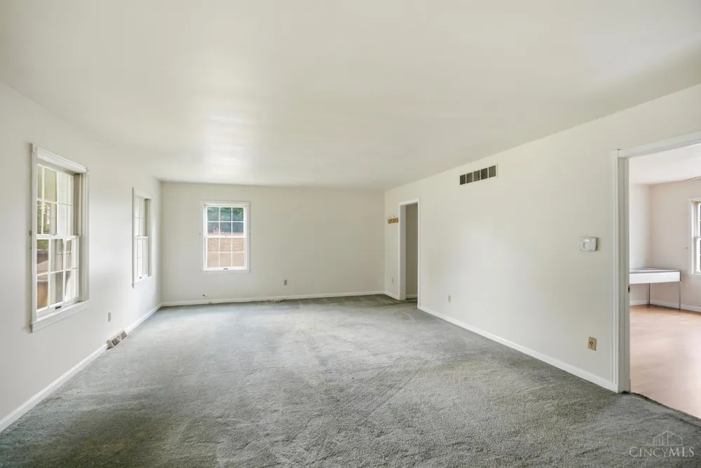 1925 Greenpine Drive Springfield, OH 45231