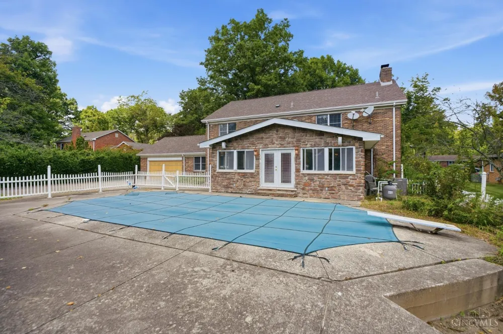 1925 Greenpine Drive Springfield, OH 45231