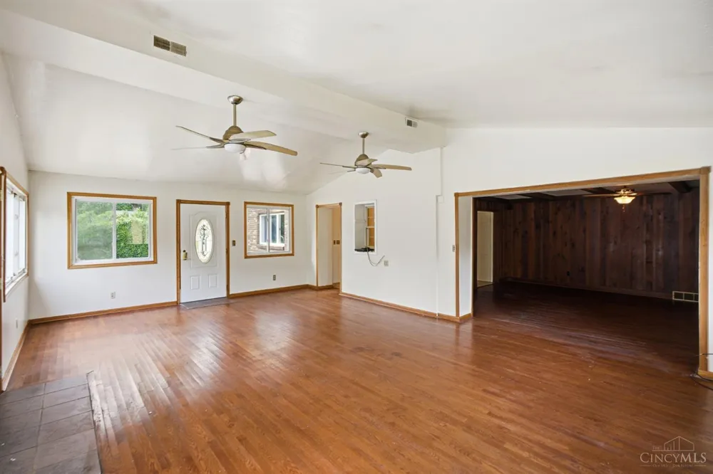 1925 Greenpine Drive Springfield, OH 45231