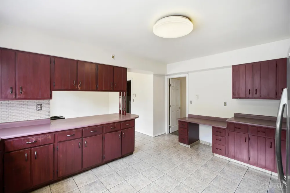 1925 Greenpine Drive Springfield, OH 45231